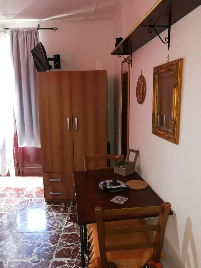 Casa Vacanze Il Girasole Кальтаджироне Экстерьер фото